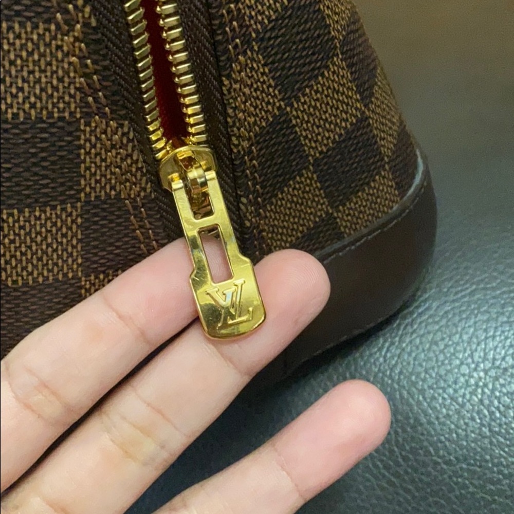 Authentic Louise Vuitton Alma PM - Picture 10 of 14